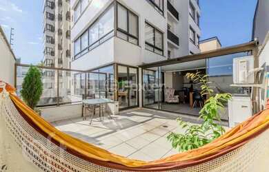 Imagem: O apartamento possui 2 Dormitórios, 3 Banheiros, 2 Vagas na