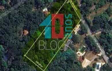 Imagem: O terreno possui 6.860m² de Área e está localizado em Vargem