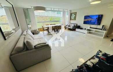 Imagem: O apartamento possui 4 Dormitórios, 2 Banheiros, 2 Vagas na