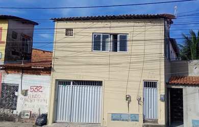 Imagem: A casa possui 2 Dormitórios, 3 Banheiros, 1 Vaga na garagem
