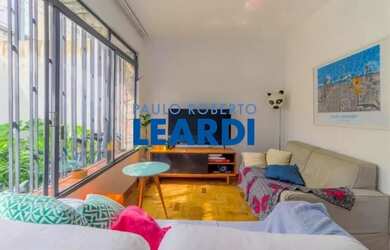 Imagem: A casa possui 4 Dormitórios, 3 Banheiros, 2 Vagas na garagem