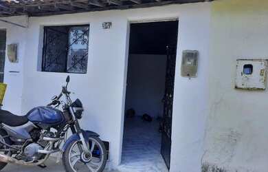 Imagem: A casa possui 1 Dormitório, 1 Banheiro, 30m² de Área e está