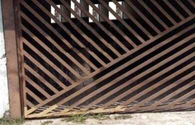 Imagem: A casa à venda possui 3 Dormitórios, 3 Banheiros, 4 Vagas