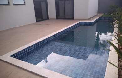 Imagem: A casa em condomínio possui 4 Dormitórios, 3 Banheiros, 3