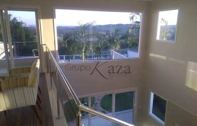 Imagem 8: Casa de condomínio sobrado para venda tem 388 metros quadrados com 4 Suites