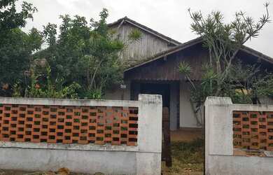 Imagem: A casa possui 2 Dormitórios, 1 Banheiro e 110m² de Área e