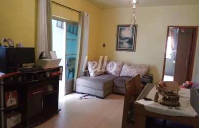 Imagem: A casa possui 3 Dormitórios, 1 Banheiro, 2 Vagas na garagem