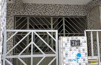 Imagem: A casa possui 2 Dormitórios, 2 Banheiros e está localizado