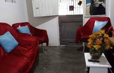 Imagem: A casa possui 2 Dormitórios, 1 Banheiro e está localizado