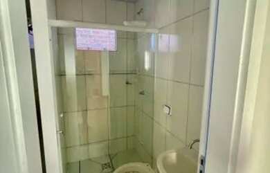 Imagem: A casa em condomínio possui 2 Dormitórios, 1 Banheiro, 2 Vagas