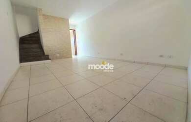 Imagem: A casa possui 2 Dormitórios, 1 Banheiro, 1 Vaga na garagem