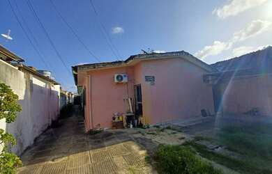 Imagem: A casa em condomínio possui 3 Dormitórios, 1 Banheiro, 1 Vaga