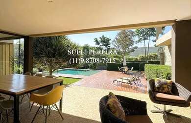 Imagem: A casa em condomínio possui 5 Dormitórios, 5 Banheiros, 5