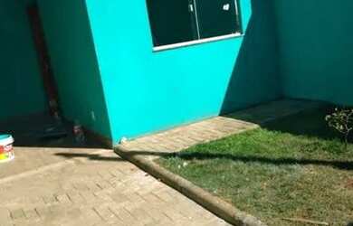 Imagem: A casa para alugar possui 2 Dormitórios, 1 Banheiro e 2 Vagas