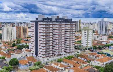 Imagem: O apartamento possui 2 Dormitórios, 2 Banheiros, 2 Vagas na
