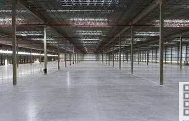 Imagem: O depósito possui 5 Vagas na garagem, 37.342m² de Área e