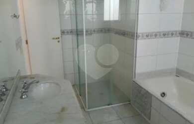 Imagem 13: 220m² Moema Pássaros. Piscina, Ar-condicionado, Guarda roupaeLareira