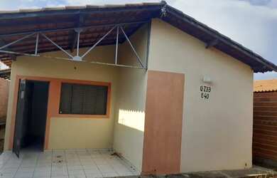 Imagem: A casa possui 3 Dormitórios e está localizado em Promorar