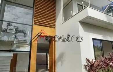 Imagem: A casa em condomínio possui 4 Dormitórios, 5 Banheiros, 2