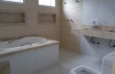 Imagem 6: Sobrado novo, com 313m², piscina, 3 suítes e 6 vagas no Jardim Ibiratiba