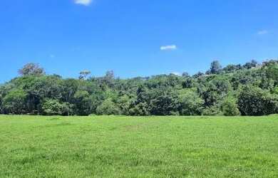 Imagem: A chácara possui 40.000m² de Área e está localizado em