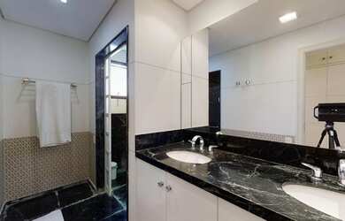 Imagem 8: 5 suítes 4 vagas no coração do Jardim Paulista em Charmoso condomínio