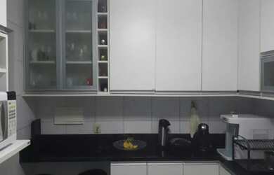 Imagem: O apartamento possui 2 Dormitórios, 2 Banheiros, 1 Vaga na