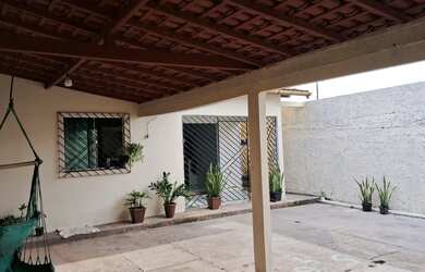 Imagem 3: Vendo casa. Churrasqueira, Varanda, 2 Vagas na garageme3 Dormitórios