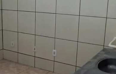 Imagem: A kitnet possui 1 Dormitório, 1 Banheiro e está localizado