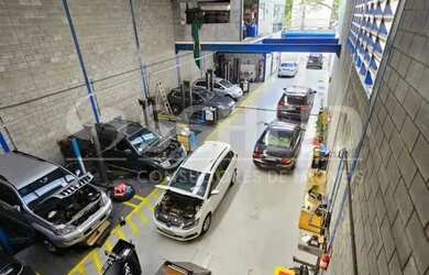 Imagem: O depósito possui 5 Vagas na garagem, 480m² de Área e está