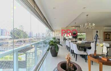 Imagem: O apartamento possui 3 Dormitórios, 5 Banheiros, 3 Vagas na