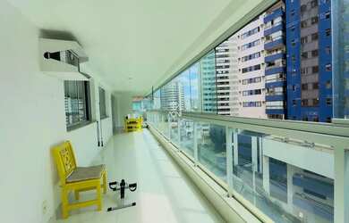 Imagem: O apartamento possui 3 Dormitórios, 3 Banheiros, 2 Vagas na