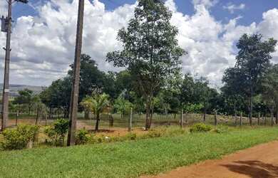 Imagem: O terreno possui 5.100m² de Área e está localizado em Ponte