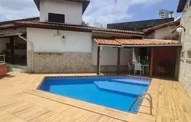 Imagem: A casa em condomínio possui 3 Dormitórios, 3 Banheiros, 2