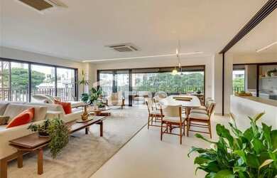 Imagem: O apartamento possui 4 Dormitórios, 2 Banheiros, 3 Vagas na