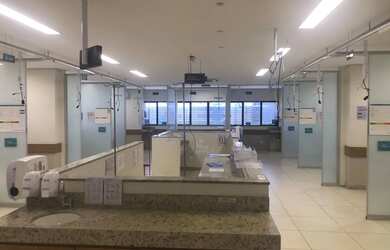 Imagem: 2 Andares corrido com 700 m2, mais 1.000 m2 de area de estacionamento