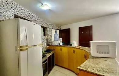 Imagem: O apartamento possui 1 Dormitório, 1 Banheiro, 1 Vaga na garagem