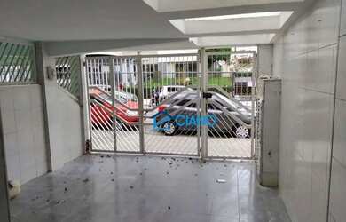 Imagem: O depósito possui 1 Vaga na garagem, 90m² de Área e está