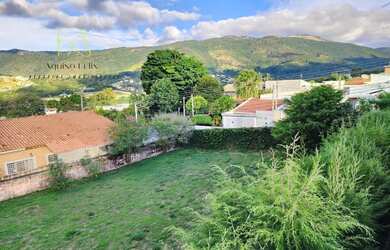 Imagem: O terreno possui 700m² de Área e está localizado em Jardim