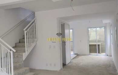 Imagem: A casa possui 3 Dormitórios, 3 Banheiros, 2 Vagas na garagem