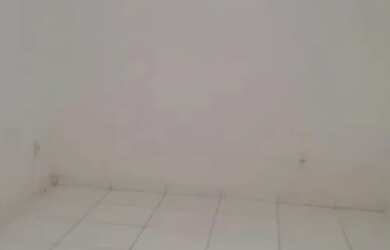 Imagem: A casa possui 3 Dormitórios, 2 Banheiros, 3 Vagas na garagem