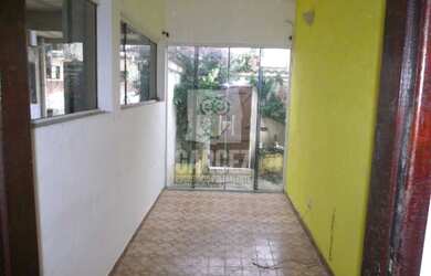 Imagem: A casa possui 2 Dormitórios, 1 Banheiro, 1 Vaga na garagem