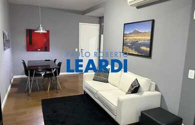 Imagem: O apartamento possui 1 Dormitório, 1 Banheiro, 1 Vaga na garagem