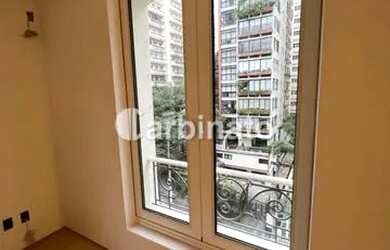 Imagem: O apartamento possui 4 Dormitórios, 5 Banheiros, 4 Vagas na