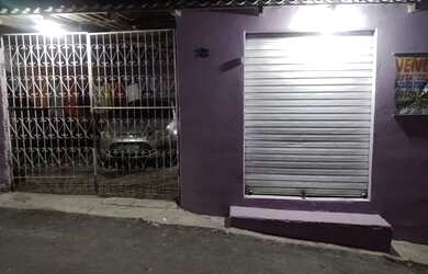 Imagem: A casa possui 2 Dormitórios, 2 Banheiros, 1 Vaga na garagem