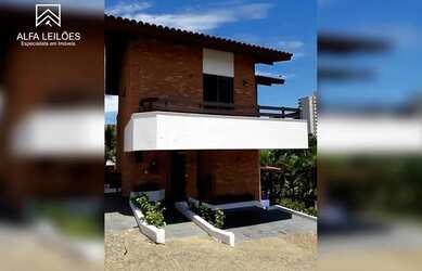 Imagem: A casa em condomínio possui 5 Dormitórios, 5 Banheiros, 3