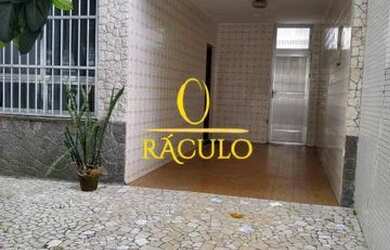 Imagem: A casa possui 3 Dormitórios, 5 Banheiros, 3 Vagas na garagem