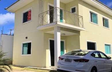 Imagem: A casa em condomínio possui 4 Dormitórios, 4 Banheiros, 2