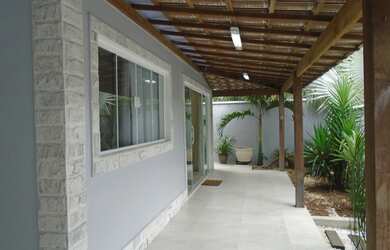 Imagem: A casa em condomínio possui 3 Dormitórios, 2 Banheiros, 2