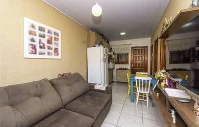 Imagem 2: Casa de esquina 2 dormitórios na Vila Fátima por R$ 195.000 - 1 banheiro - Aceita financia